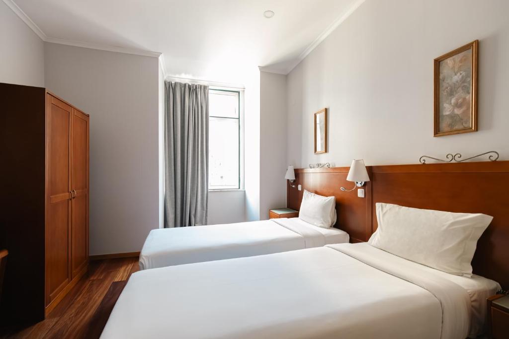 Grande Pensao Residencial Alcobia - Resim 39