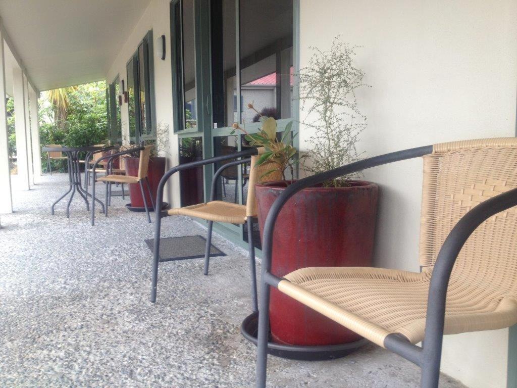 Istumisnurk majutusasutuses Murchison Motels