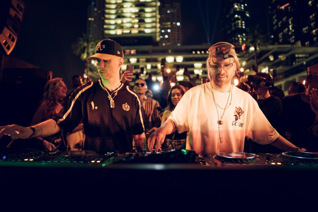 FIVE LUXE - Resim 44