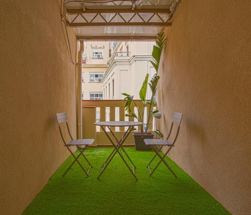 Negresco Gran Via - Resim 9