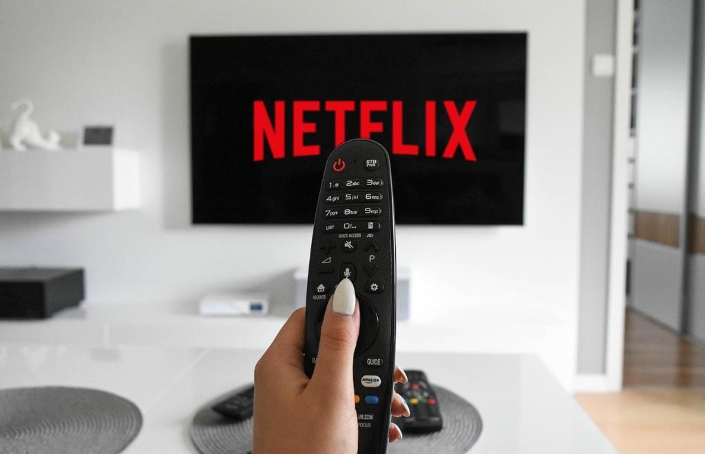 TV a/nebo společenská místnost v ubytování Sandrina - Studio lumineux et rénové