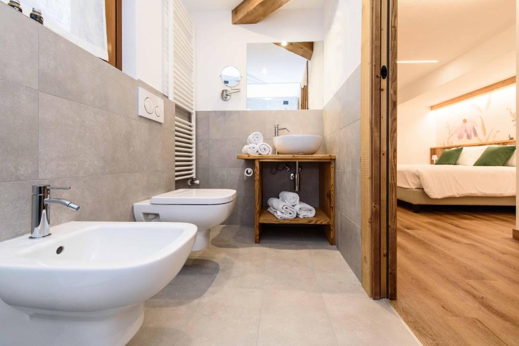 Hotel Des Roses - Superior Double Or Twin Room With Terrace