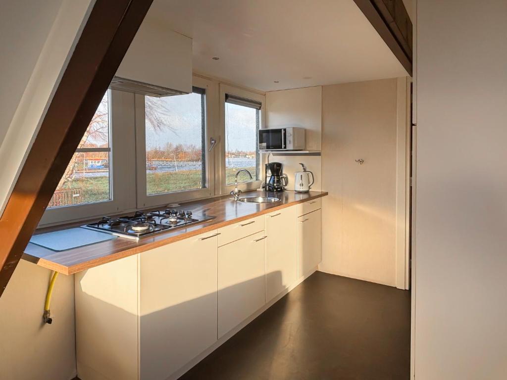 VISSERSLUST Rooms, Apartments and Houseboats - Four-Bedroom Apartment