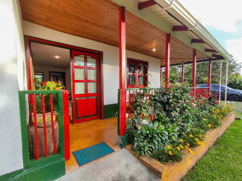 Κήπος έξω από το Casa Laureles