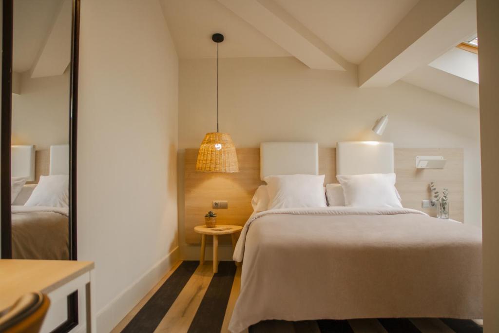 room Select Bilbao - Resim 5