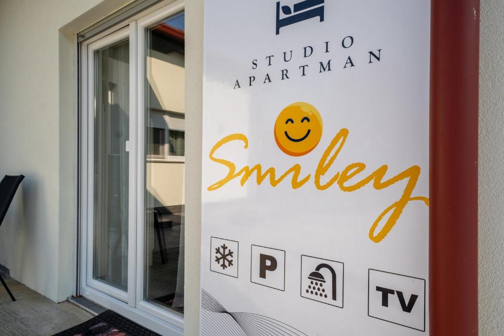Certifikát, hodnocení, plakát nebo jiný dokument vystavený v ubytování Studio Apartman Smiley