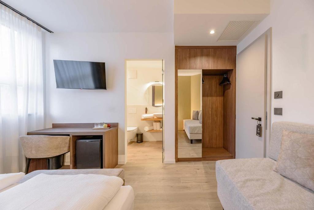NAOMI Rooms - Comfort Driepersoonskamer Met Douche