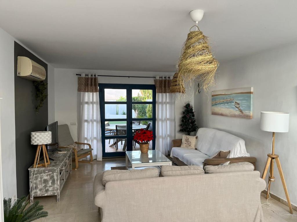 Ruang duduk di Splendid Casa Nostra, private pool, Wifi, garden