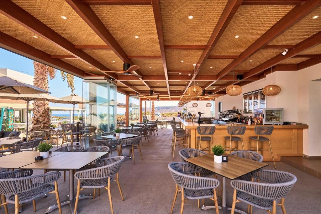 Restaurace v ubytování Enorme Santanna Island