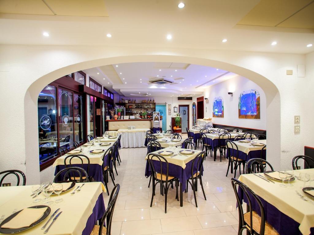 Ресторан / где поесть в Hotel Sileoni Dépendance Villa Antonio