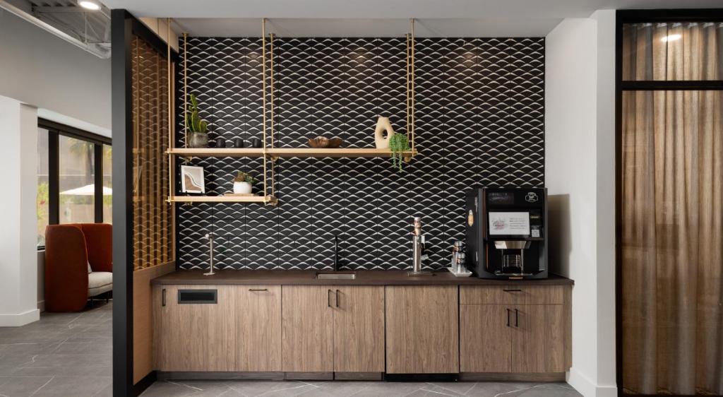 Kuchyň nebo kuchyňský kout v ubytování Sentral Alloy Midtown