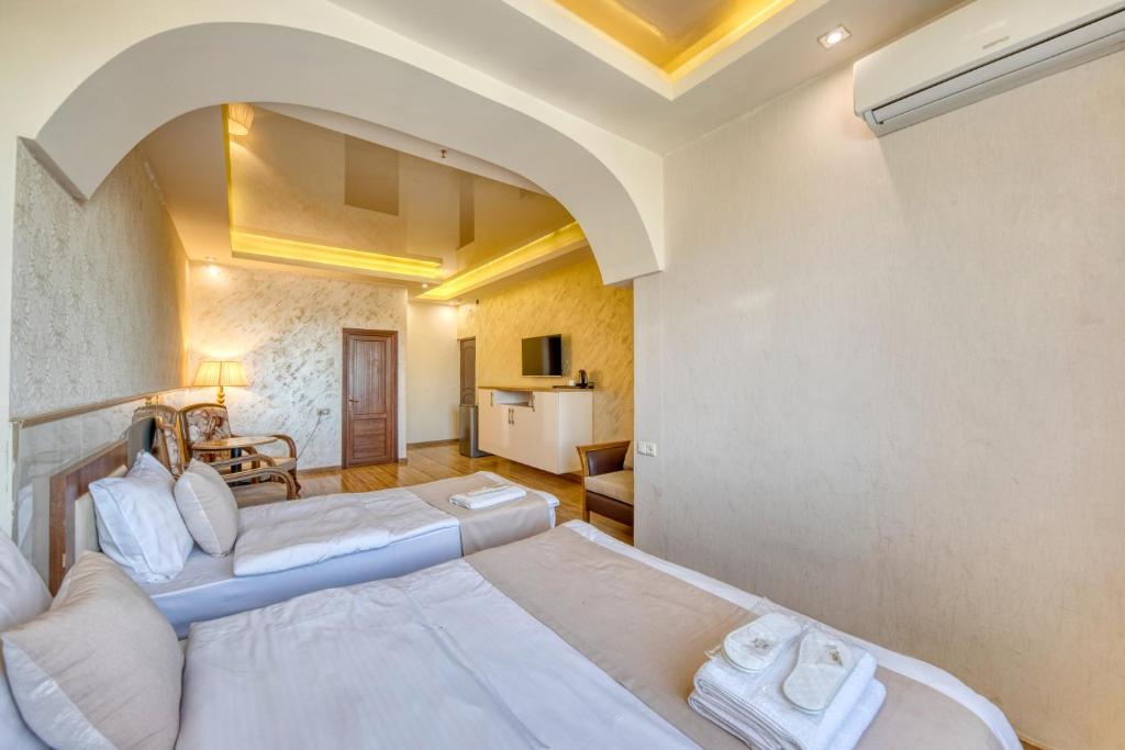 Aleppo Hotel - Standard Triple Room