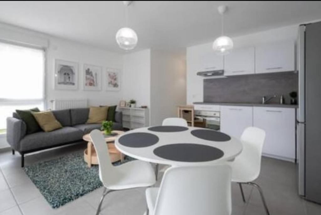 Kuchyň nebo kuchyňský kout v ubytování Appartement cocon