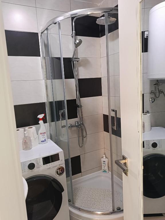 Un baño de Forest Nest Divčibare