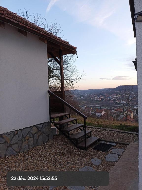 Nespecifikovaný výhled na hory nebo výhled na hory při pohledu z apartmánu