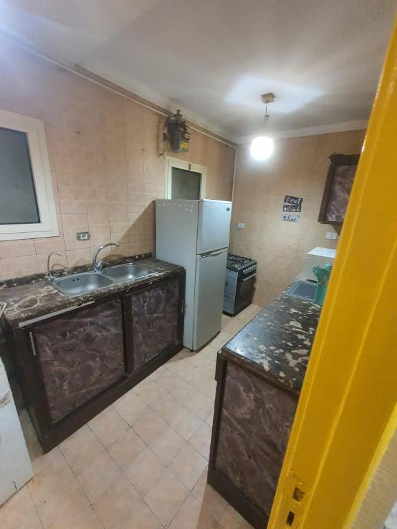 Cucina o angolo cottura di TREE Serviced Apartment -2BHK Self check-in