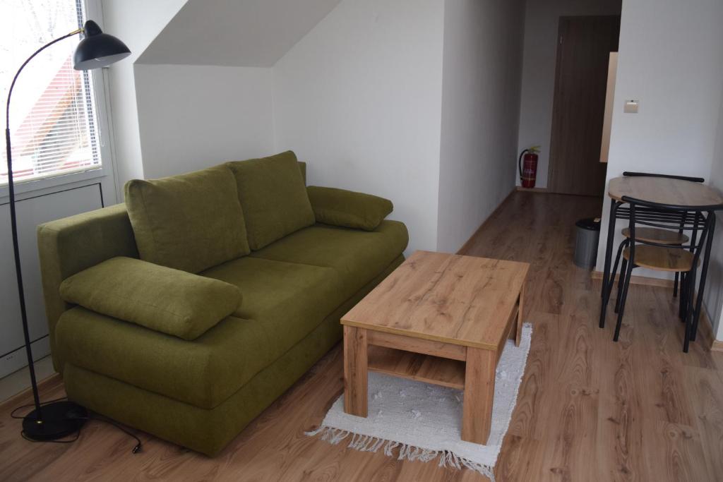 A seating area at Penzión na Hranici Čirč