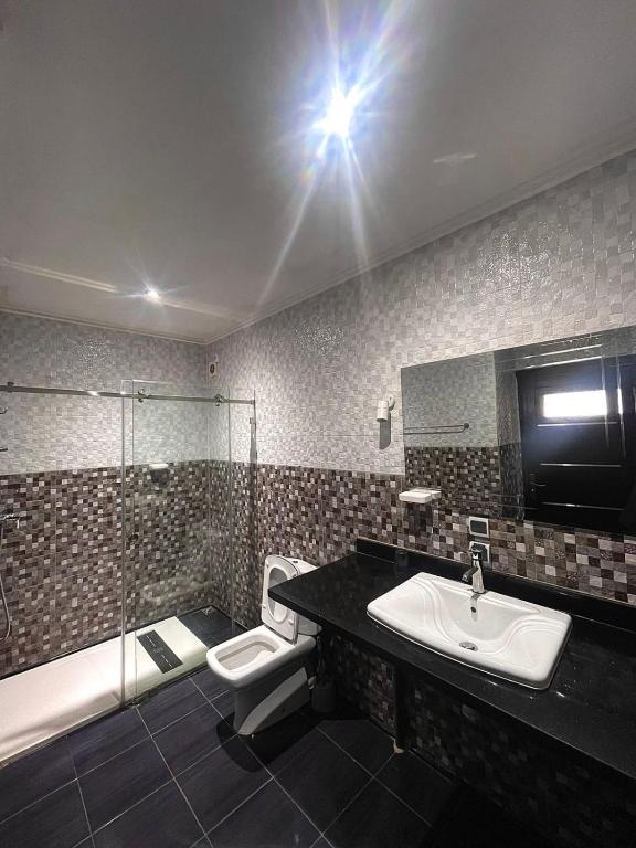 Koupelna v ubytování Maison d'hôtes familiale "Dar Aboulanwar"