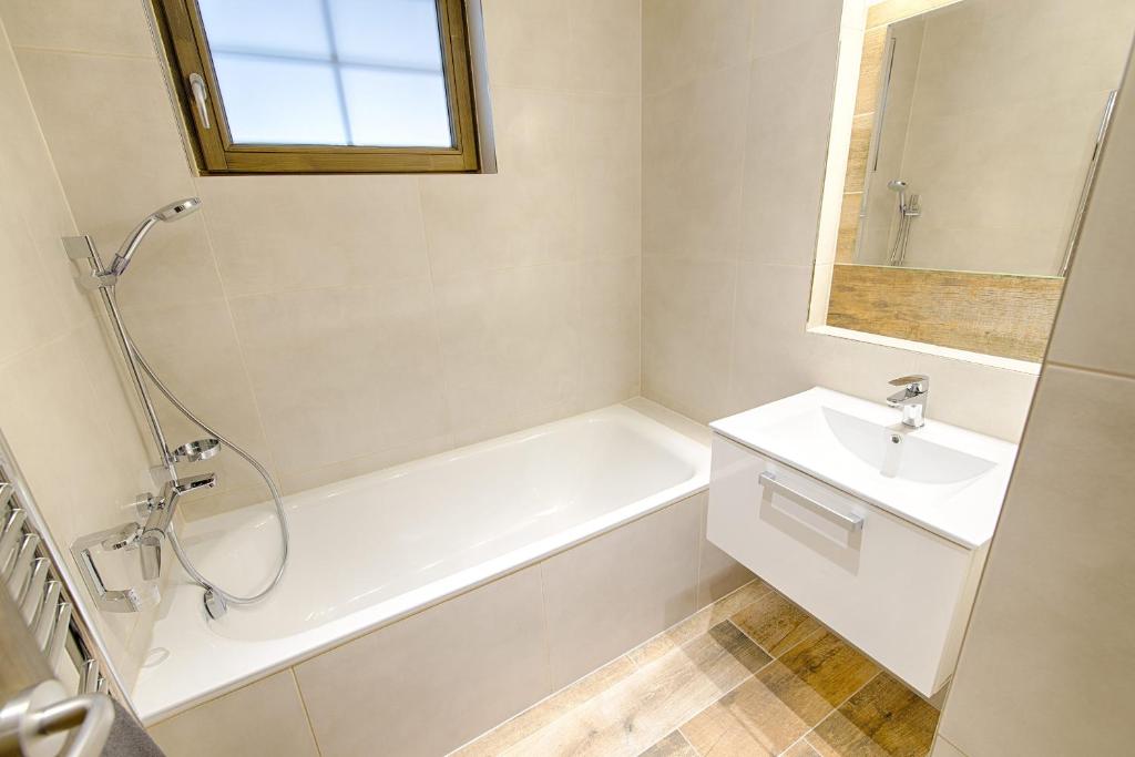Koupelna v ubytování Apartment Hotel Orion