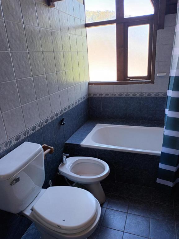 Ένα μπάνιο στο "La casa de Ona" Hostel Boutique