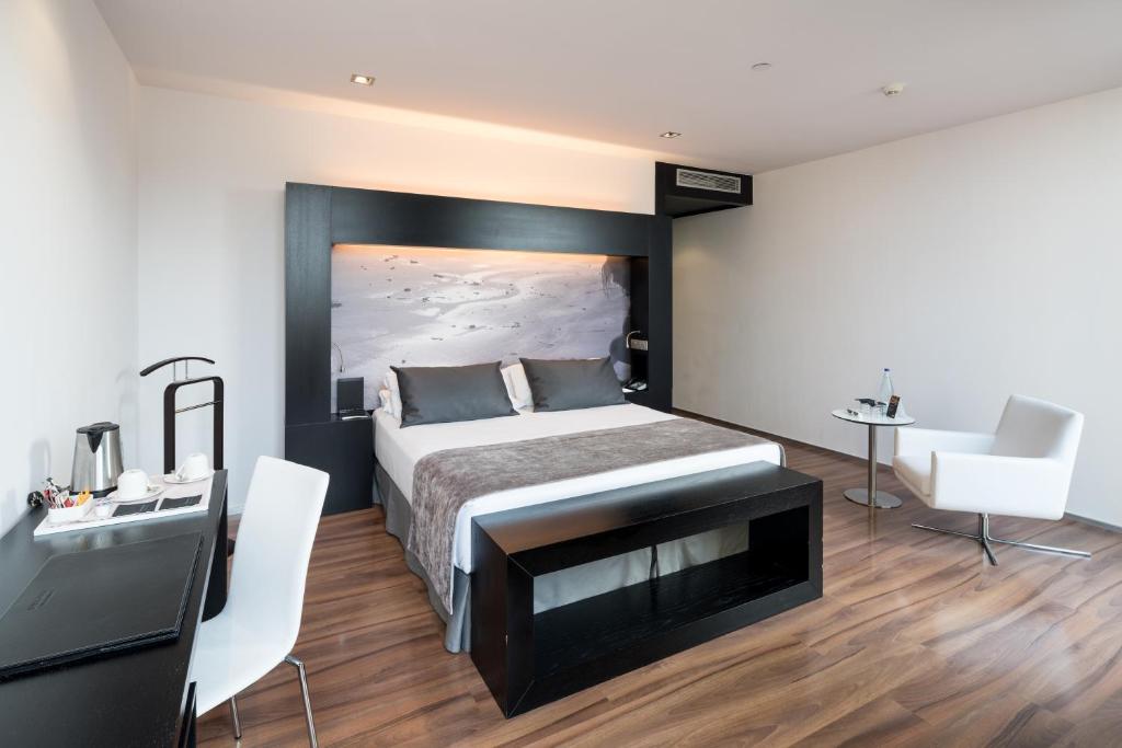 Catalonia Catedral - Resim 22