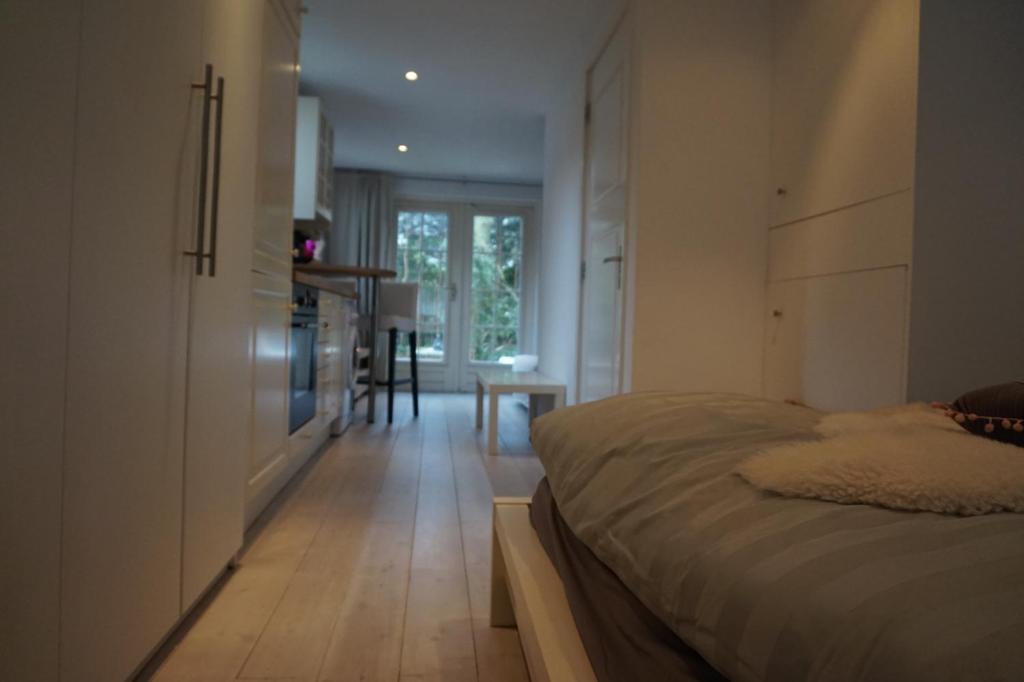 Studio Lief Bergen binnen, bij bos duin en dorp - Studio Apartment