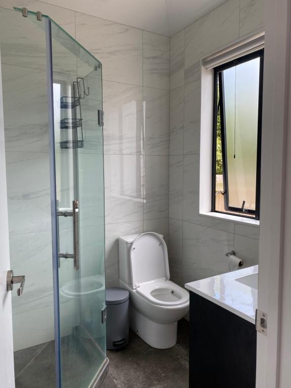 CozyNest4-private entrance and bath