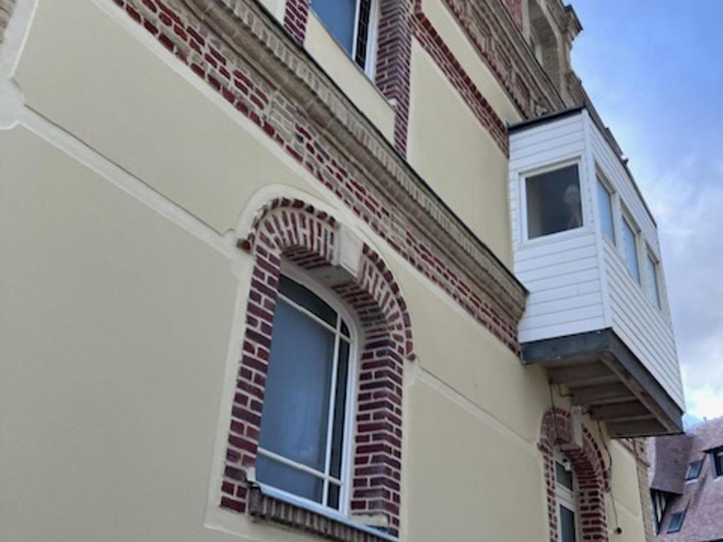 Budynek, w którym mieści się apartament