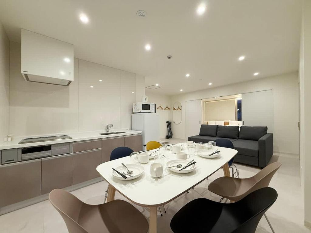 b hotel Nikkei - Perfect Group Stay Central 2BR Apartment
