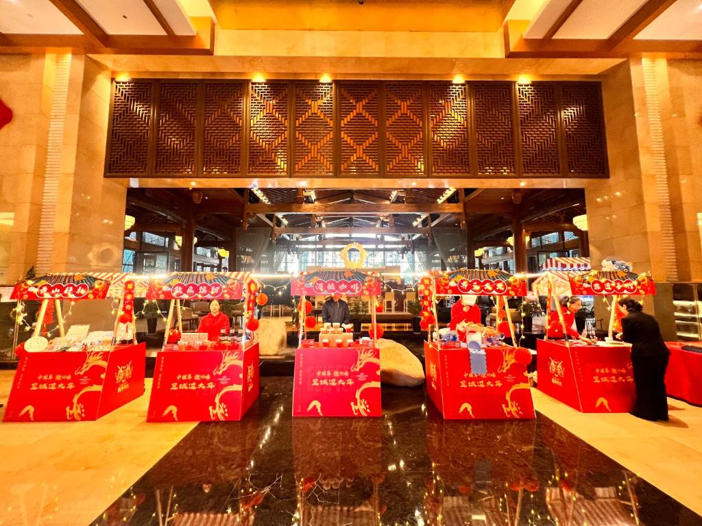 Posezení v ubytování Crowne Plaza Huangshan Yucheng by IHG