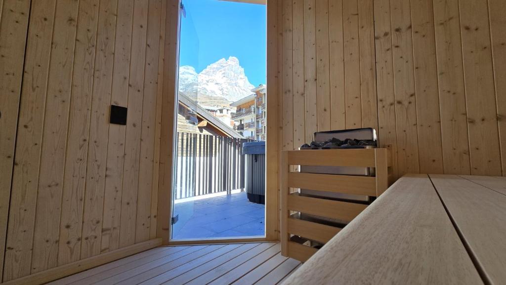 Nespecifikovaný výhled na hory nebo výhled na hory při pohledu z hotelu