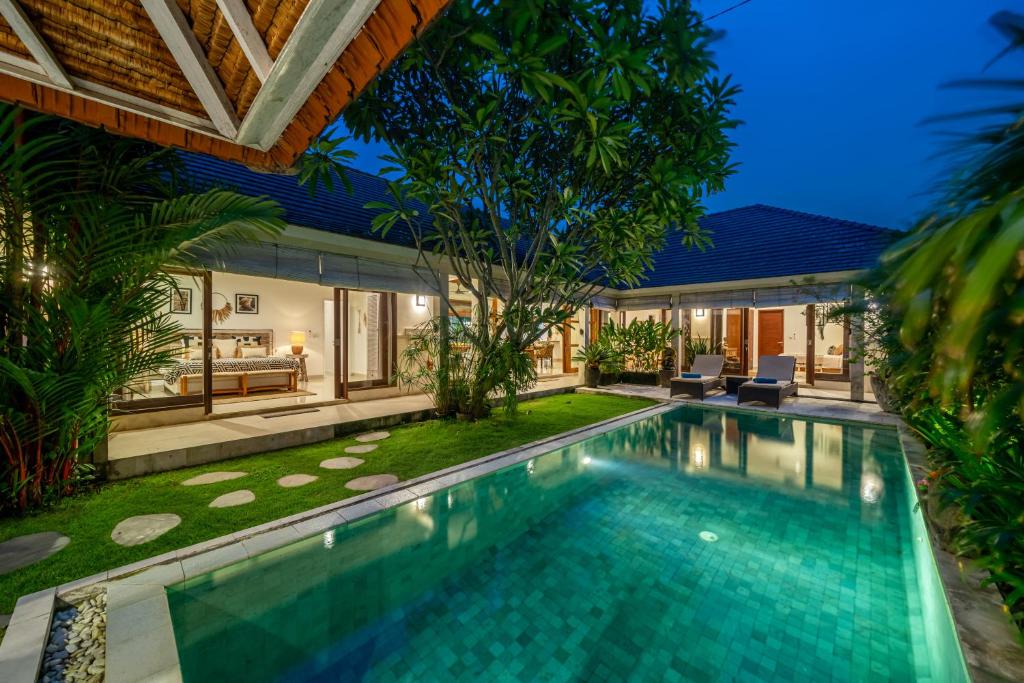 Piscina a Villa Mara o a prop