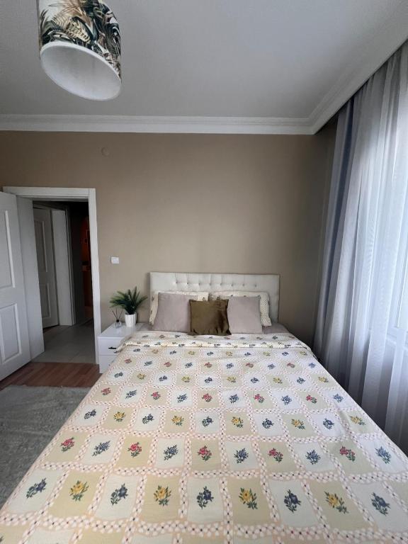 Postel nebo postele na pokoji v ubytování 2 Bedroom apartment available for longterm