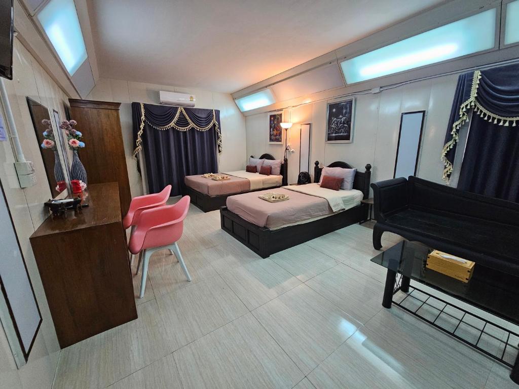 Kanecha's Home Lampang - Comfort Triple Room