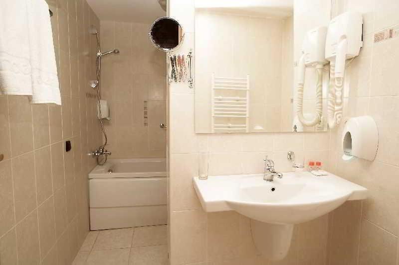 Koupelna v ubytování Banderitsa Hotel