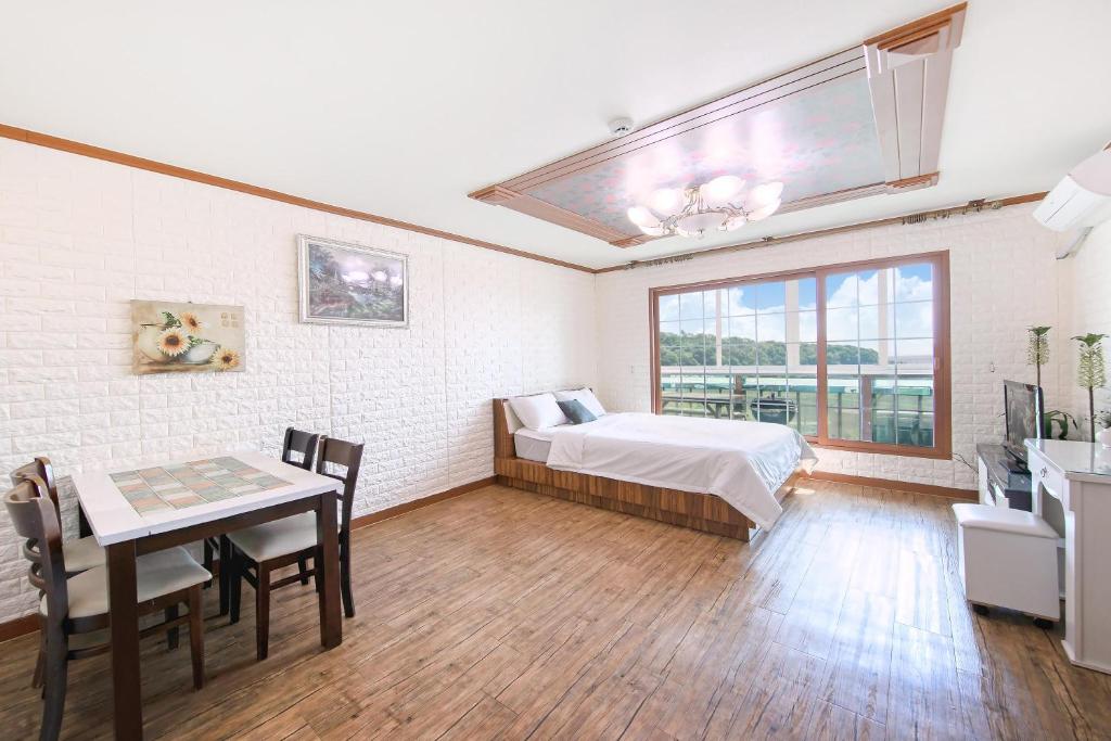 Ganghwa Ara Pension - Studio 4