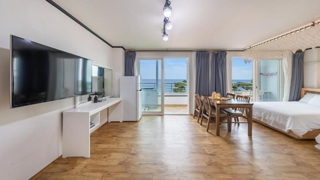 Yangyang Verit Pension - Studio 2