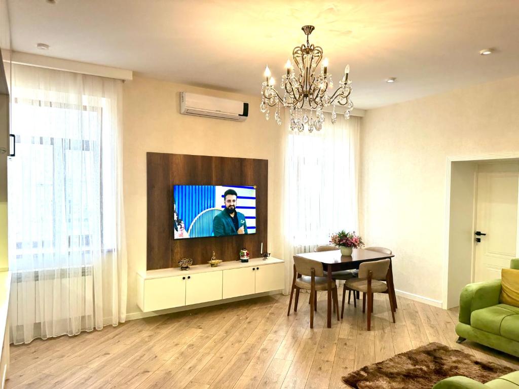 فضای داخلی Elegant Stay in Downtown Baku در باکو - تصویر ۳