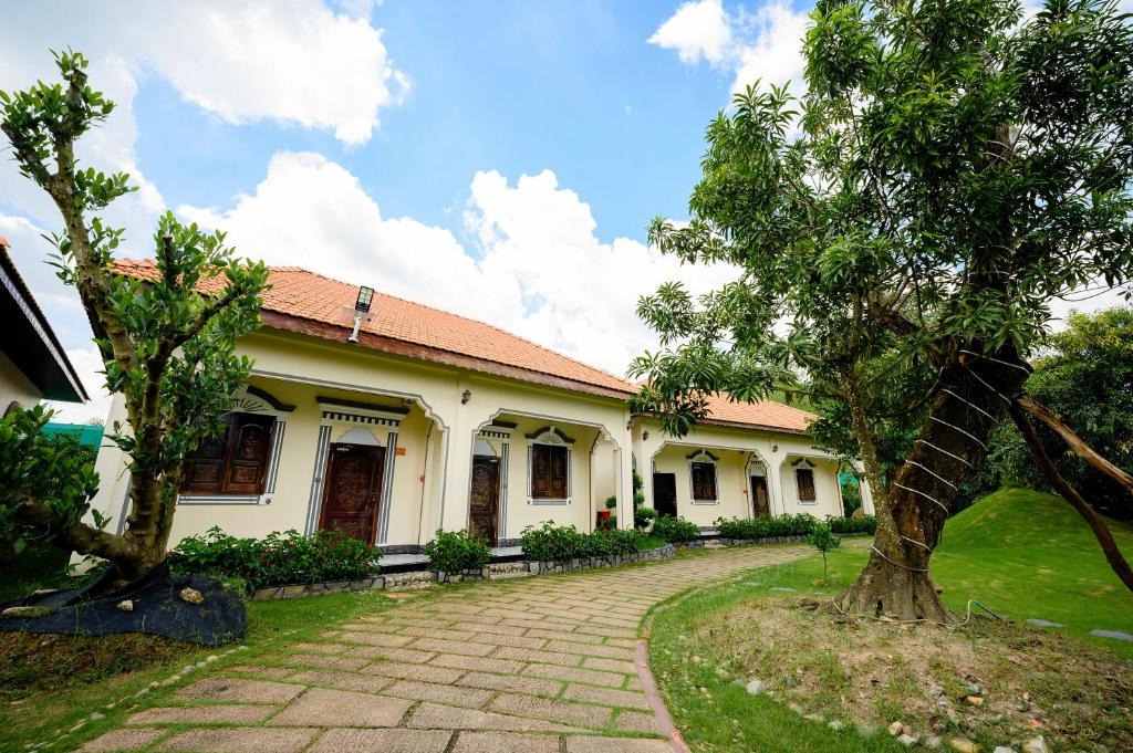 Cantho Eco Resort - Family Room With Garden View