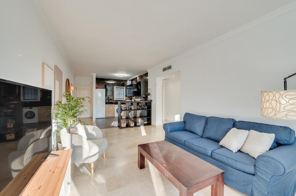 Kuchyň nebo kuchyňský kout v ubytování Apartamento con piscina en 1ª línea Golf La Quinta