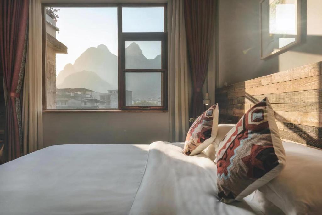Ron Inn Xingping Hepan Xiaozhu - Double Room With Old Street View