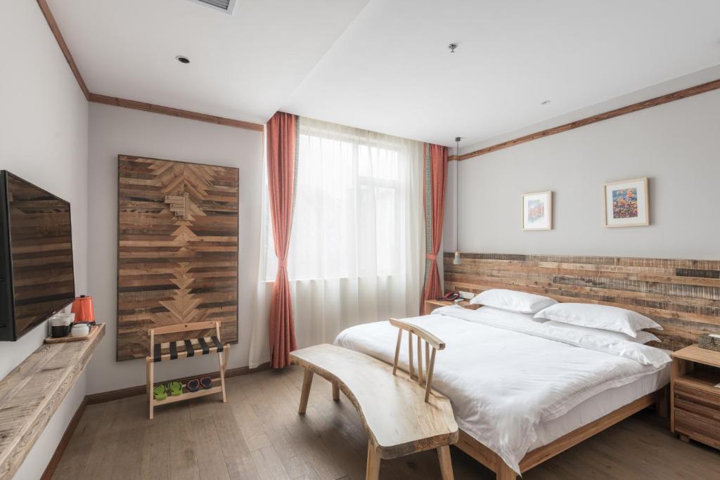 Ron Inn Xingping Hepan Xiaozhu - Double Room With Old Street View