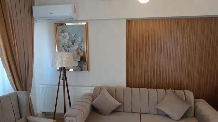 A seating area at Deluxe King Suite MAI21