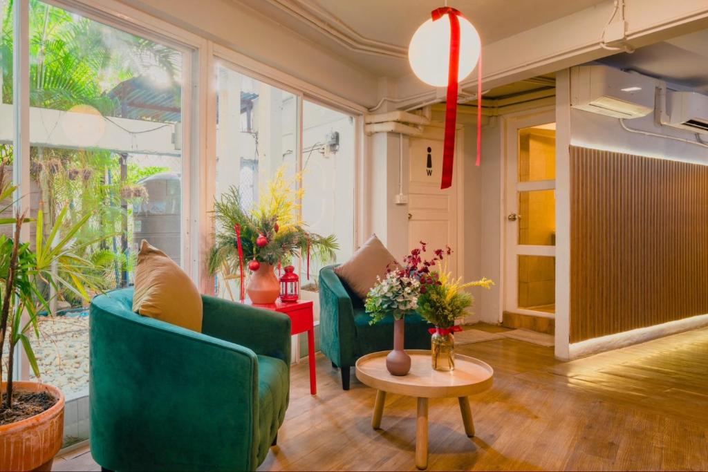 Posezení v ubytování Hotel PAPA Bangkok Siriraj