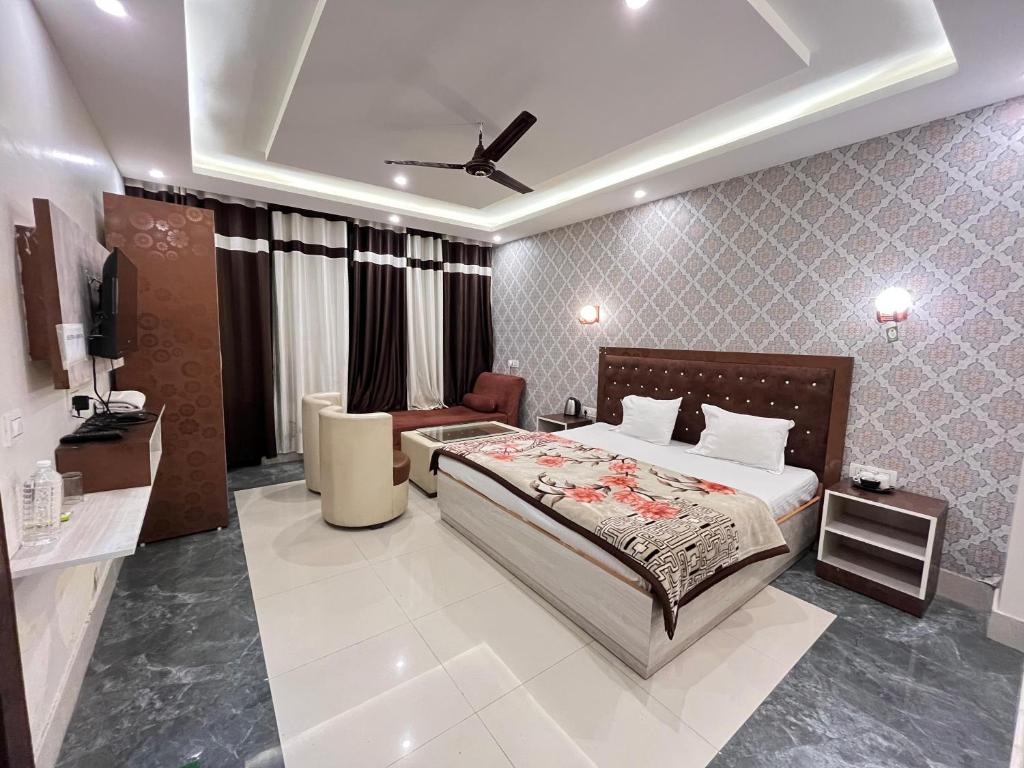 Tirupati Hotel - Triplo Stanza Con Balcone