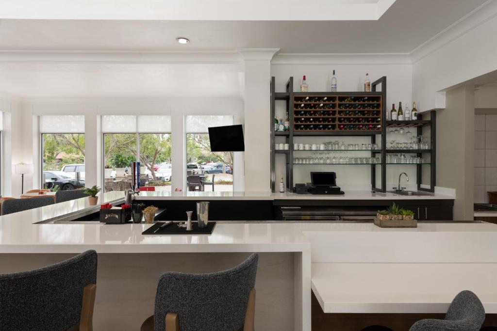 Μια τηλεόραση ή/και κέντρο ψυχαγωγίας στο Hilton Garden Inn Tallahassee