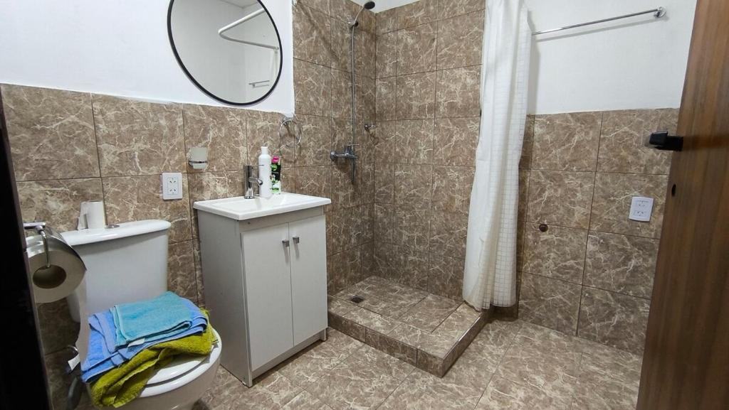 A 5 cuadras de la ruta, muy comodo para viajeros y gente de paso, Ruka del Rio