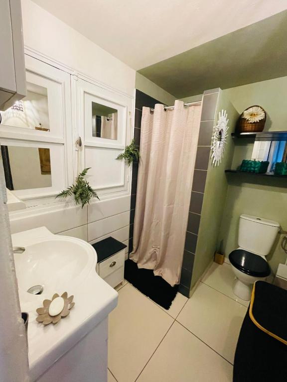 Koupelna v ubytování OASIS Suite