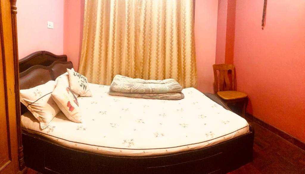 Postel nebo postele na pokoji v ubytování Blissful Himalayas Home