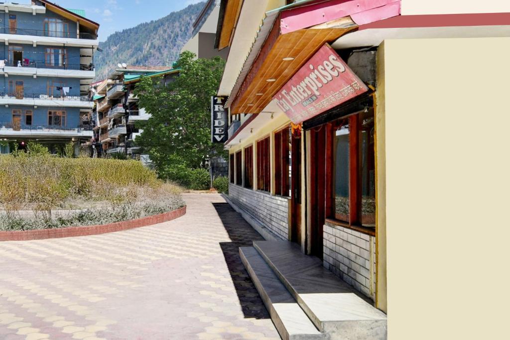 Nespecifikovaný výhled na hory nebo výhled na hory při pohledu z hotelu